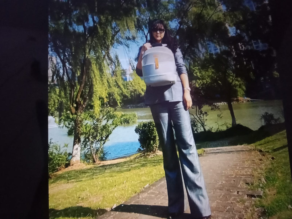 Portable Pet Carrier Backpack – Safe, Breathable & Comfortable Travel Bag